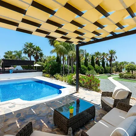 Sea Front Costa Blu By Ezoria Villa