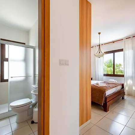 Villa Sea Front Costa Blu By Ezoria *