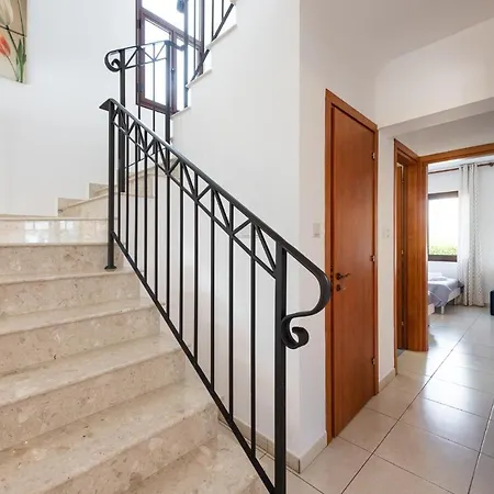 Sea Front Costa Blu By Ezoria Villa